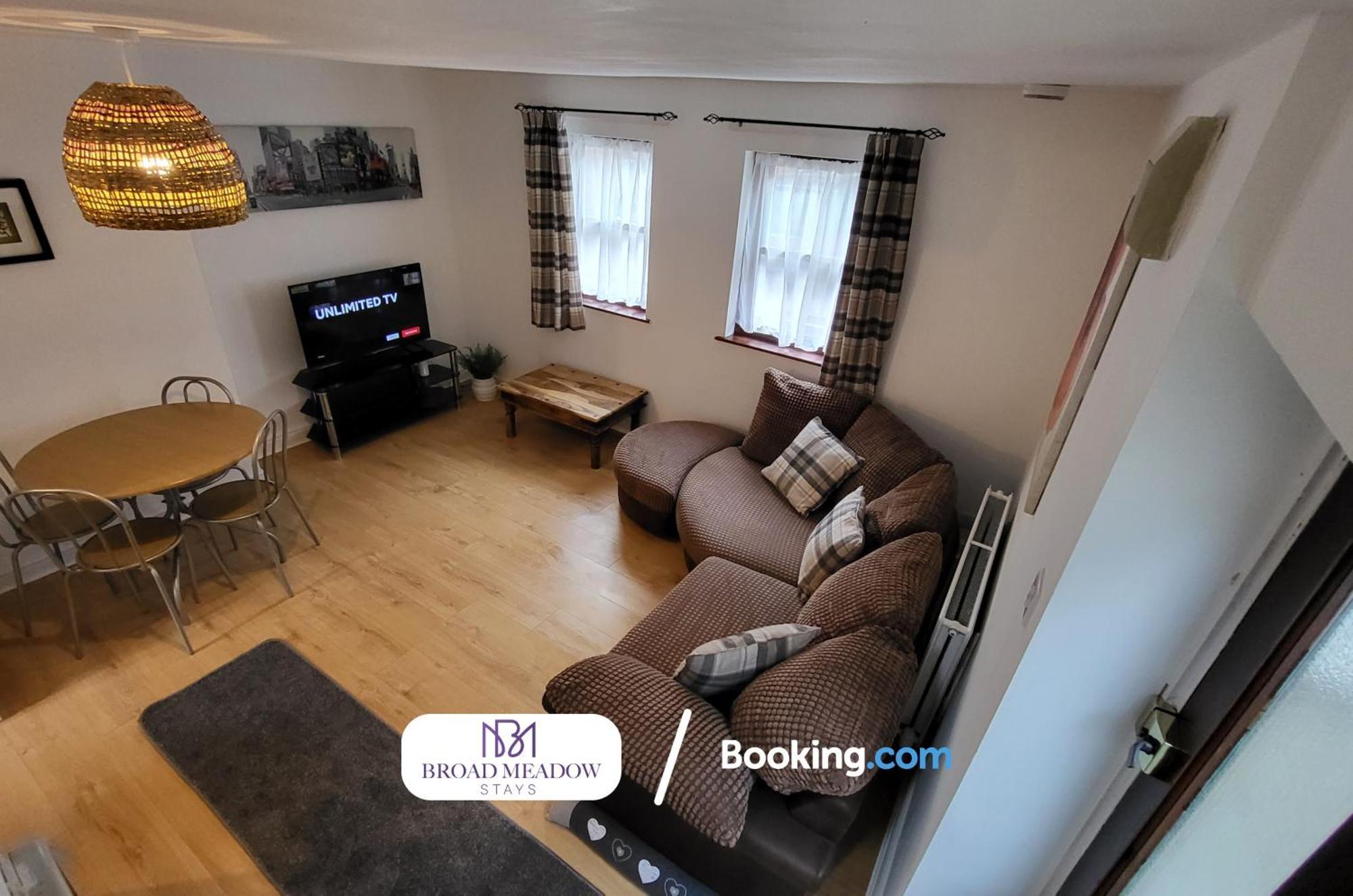 Last-Minute Offers L 3-Bed House By Broad Meadow Stays L Short Lets L Family, Business, Students L Lincoln L Parking Ngoại thất bức ảnh